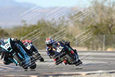 media/Dec-07-2025-CVMA (Sun) [[3e7d2de5dc]]/Race 12- Formula 40 MW and LW/